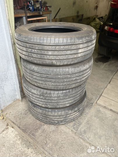 Yokohama BluEarth-XT AE61 225/60 R17 99V