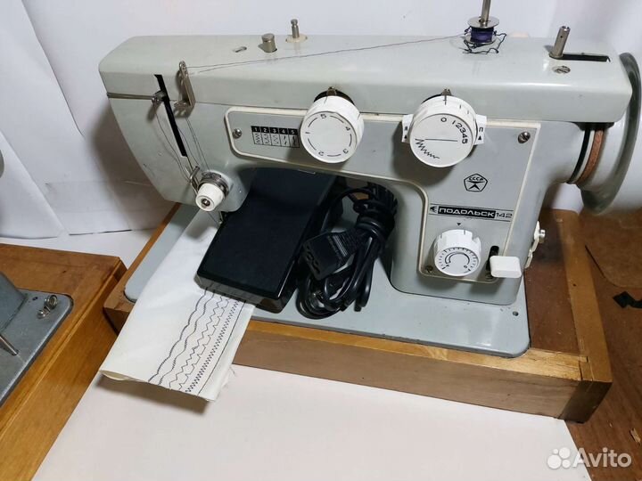 Швейная машина Подольск 142 Чайка 3