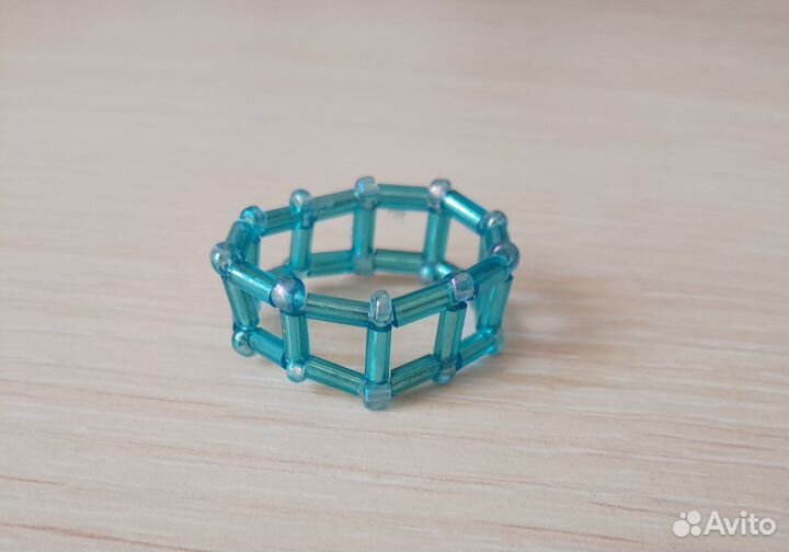 Кольца, браслеты из бисера