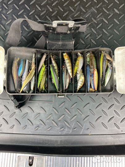 Набор воблеров с коробкой