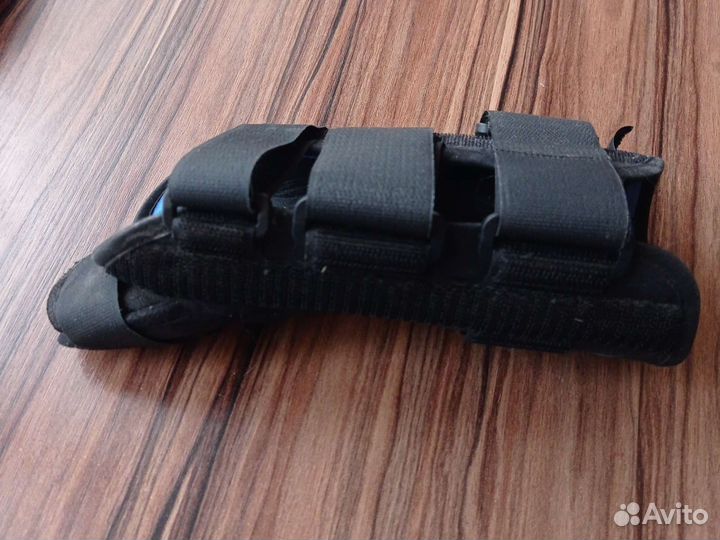 Бандаж компрессионный на кистевой сустав