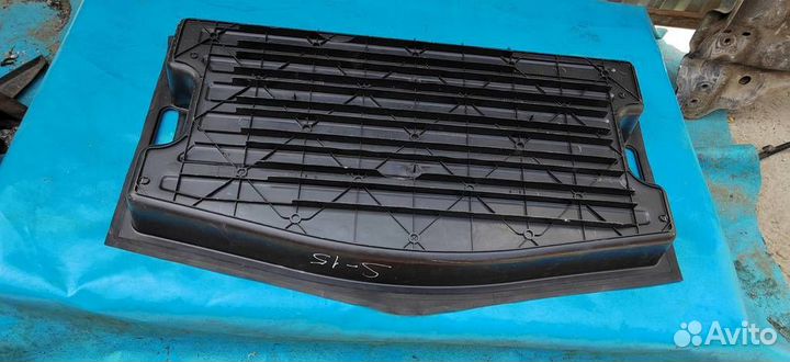 Ниша запасного колеса Audi Q7 (2006-2016)