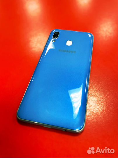 Samsung Galaxy A30, 3/64 ГБ