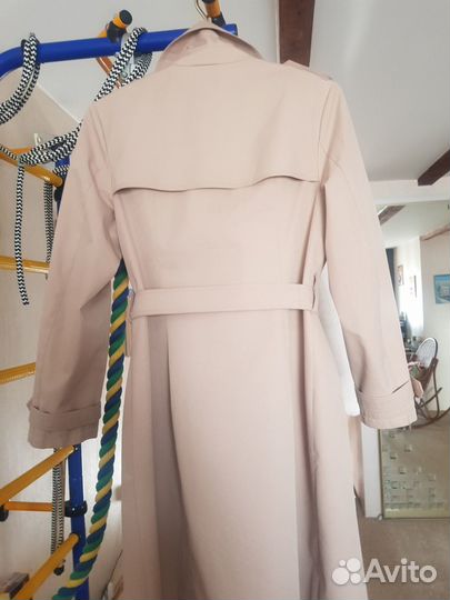 Плащ тренчкот