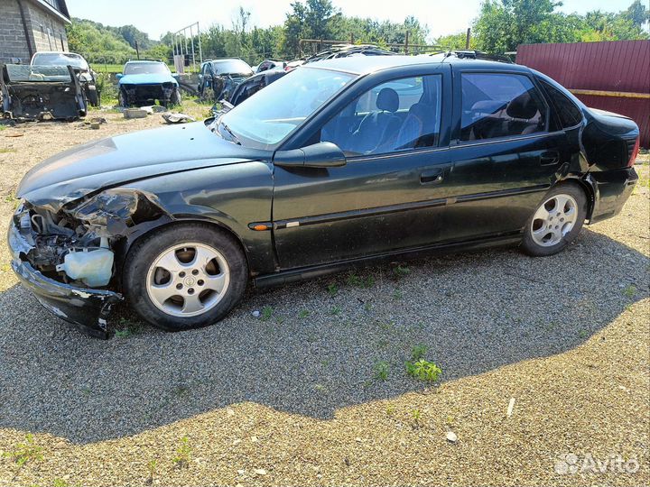 Опель Вектра Б 1.6 (В разборе)