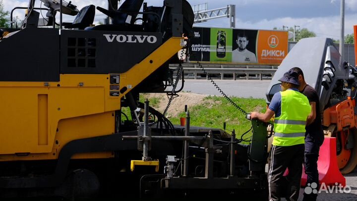 Аренда асфальтоукладчика и катка в Истре