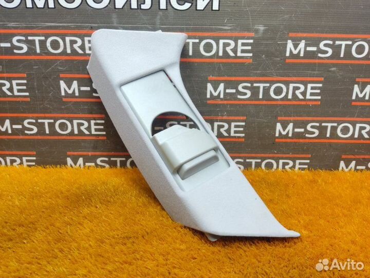 Обшивка стойки правая Mercedes-Benz E-Class W211