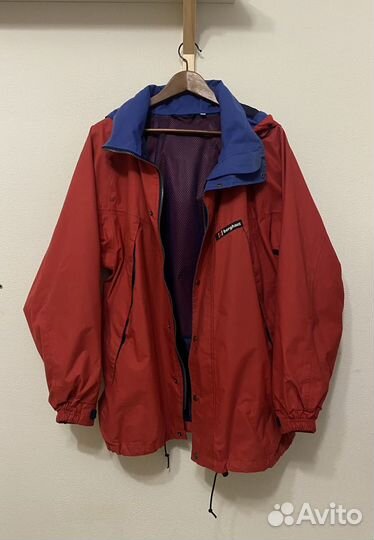 Ветровка мужская красная Berghaus