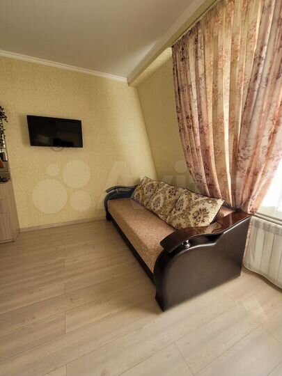 2-к. квартира, 42 м², 3/3 эт.