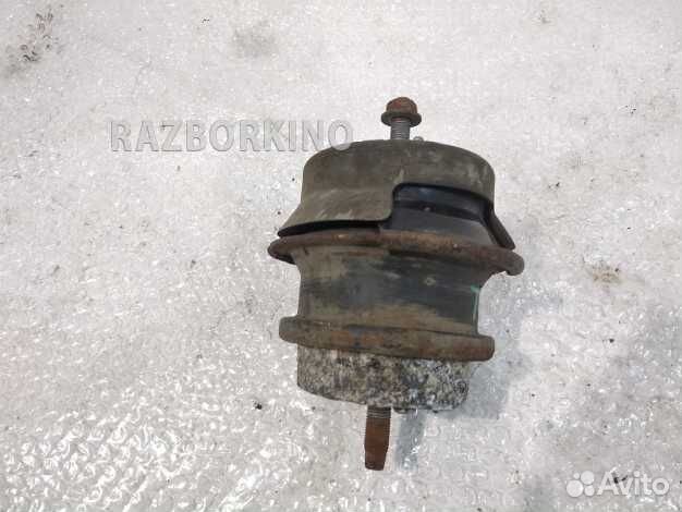 Подушка двигателя