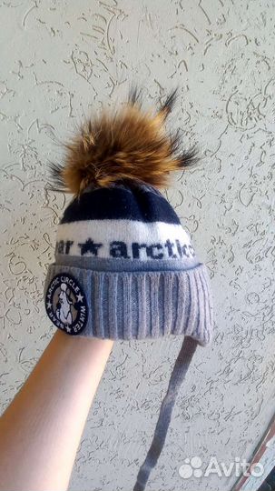 Шапка с меховым бубоном