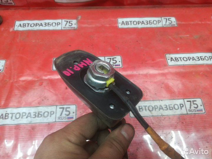 Антенна Toyota Aqua NHP10 1nzfxe 2014