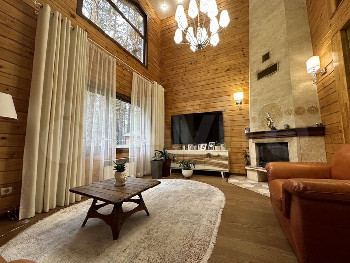 Дом 185 м² на участке 13 сот.