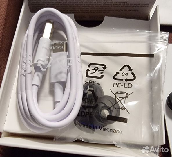 Наушники LG Tone Free HSB-FN7