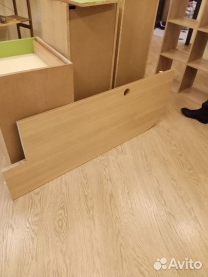 Система: компьютерный стол с полками и шкаф-пенал