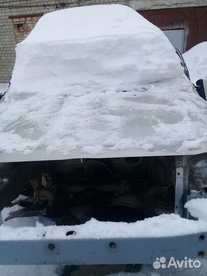 Капот Toyota Avensis 2