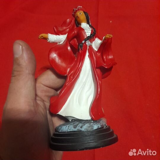 Статуэтка Девушка на свадьбе