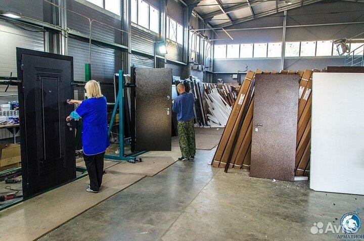 Металлическая входная дверь Армада с установкой