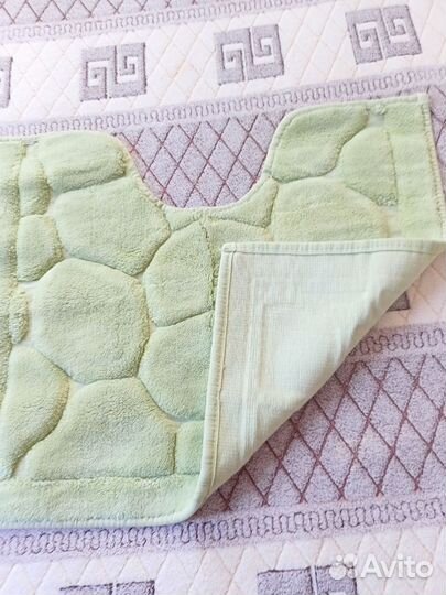 Коврик в ванную