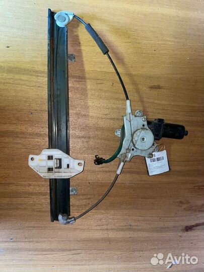 Эл.стеклоподъемник в сборе передний правый
