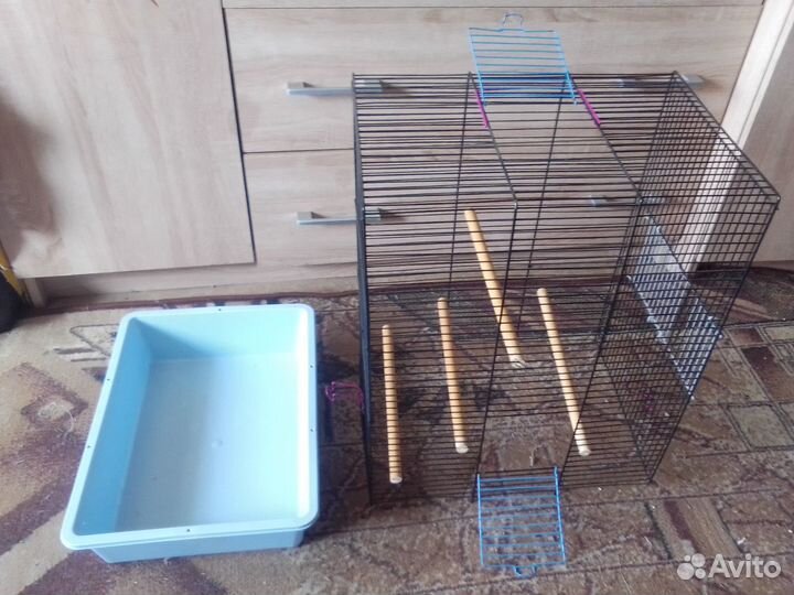 Продам клетку для попугая б/у