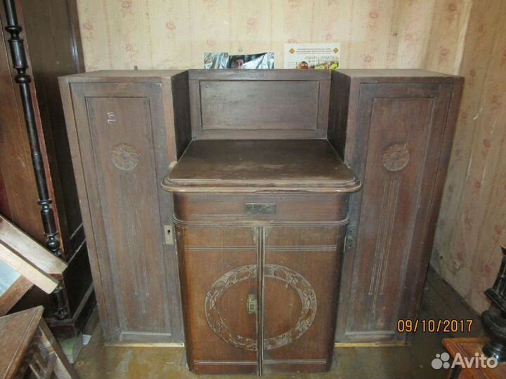 Горка антикварная