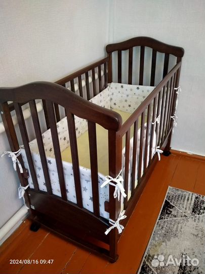 Детская кроватка