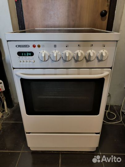 Стеклокерамическая плита Reeson