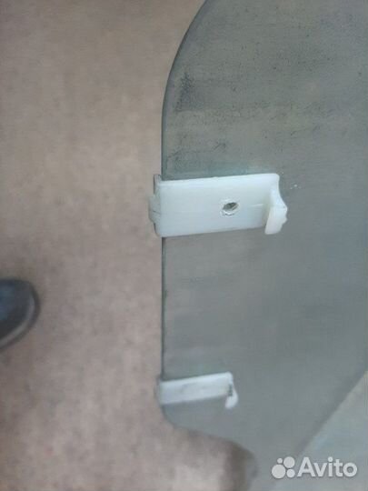 Стекло двери переднее левое Hyundai Getz TB