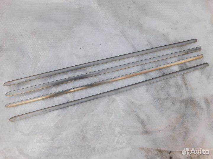 Молдинги порогов газ 24 Волга