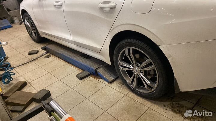 Nordman Nordman + 235/45 R18 99Q