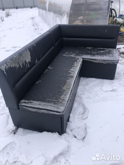 Кухонный уголок со спальным местом