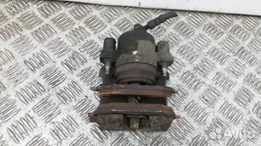 Суппорт тормозной передний правый skoda fabia 2 (2