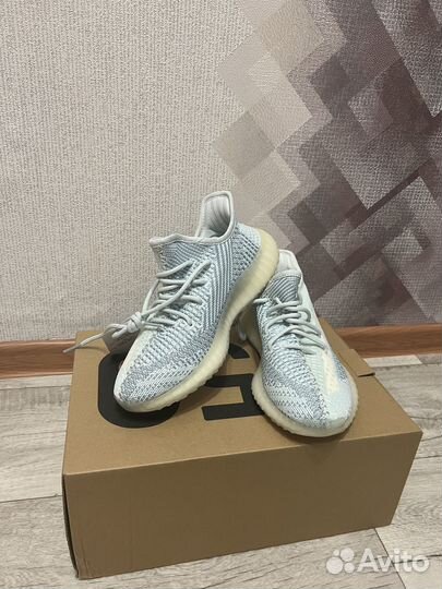Adidas Yeezy Boost V2