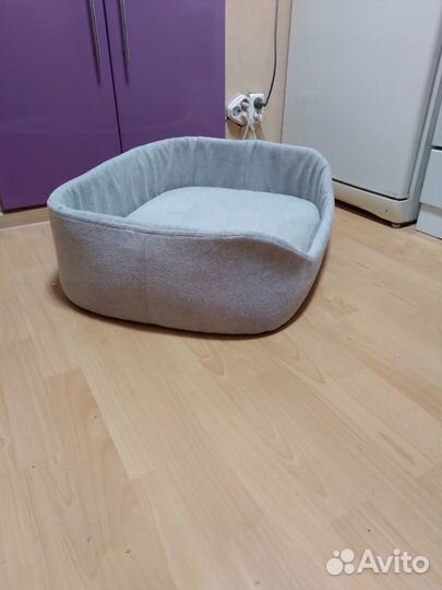 Лежанки для собак и кошек (новые)