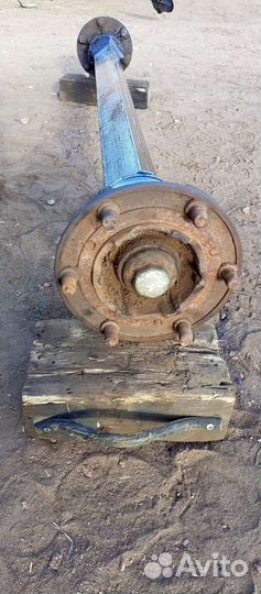 Ось тракторной телеги