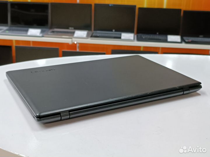 Ноутбук Lenovo 15.6'' 4 ядра 4 гига + SSD