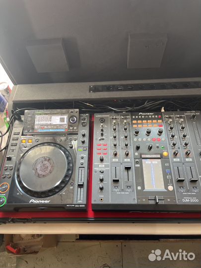 Pioneer CDJ2000, DJM2000
