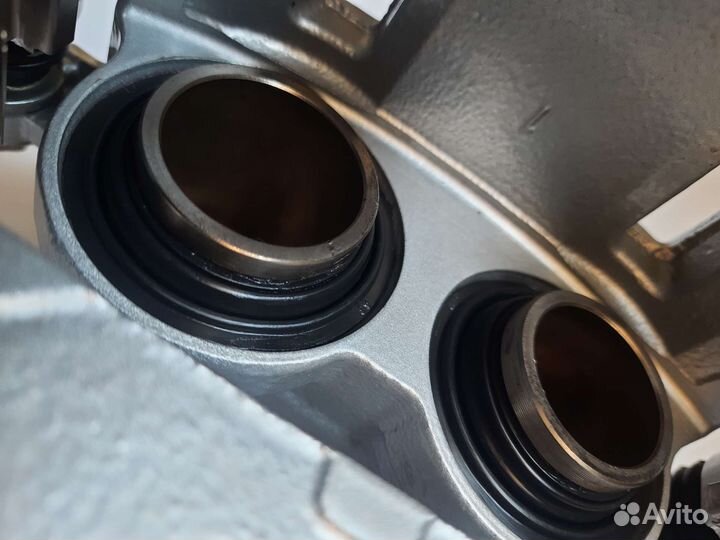 Передние суппорта Honda accord 8 CU2