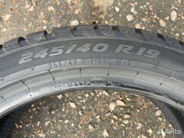 Pirelli Winter Sottozero 3 245/40 R19 98V