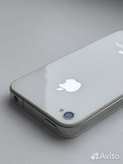 iPhone 4, 8 ГБ