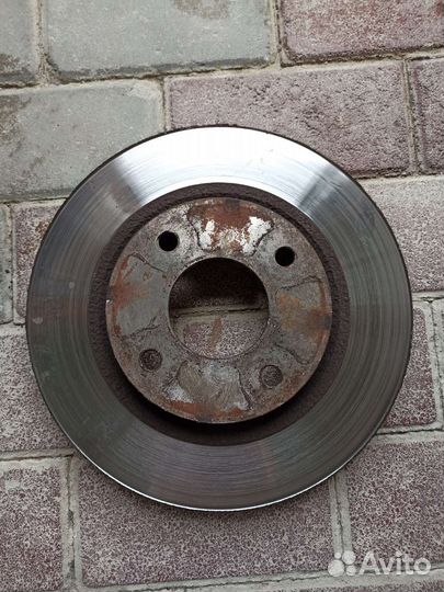 Тормозные диски передние Nissan Tiida