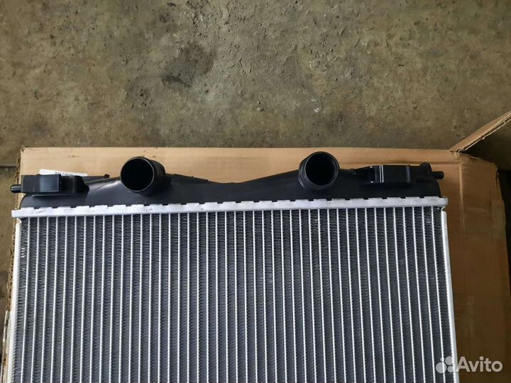 Радиатор охлаждения Nissan Qashqai j10