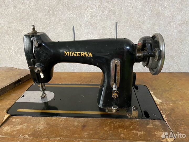 Швейная машина minerva