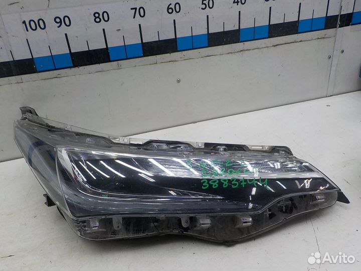 Фара правая Toyota Corolla