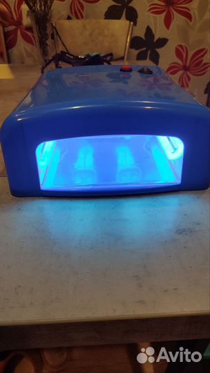 Лампа для ногтей