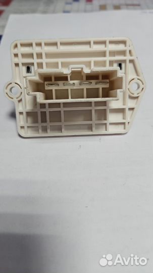 Регулятор оборотов мотора отопителя (кондиционер)