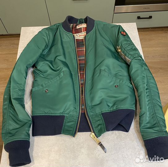 Куртка бомбер