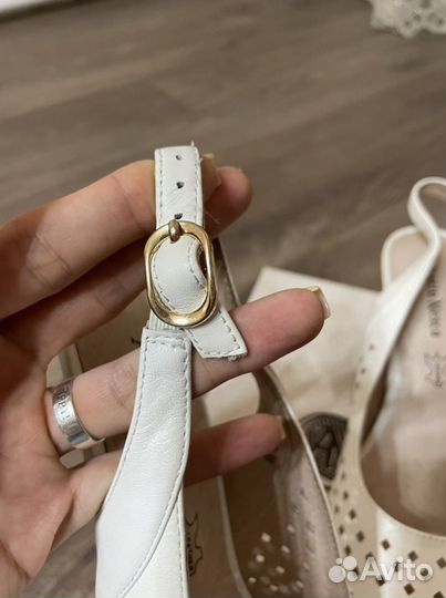 Босоножки женские