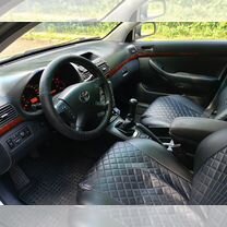 Toyota Avensis 2.0 MT, 2005, 320 000 км, с пробегом, цена 700 000 руб.